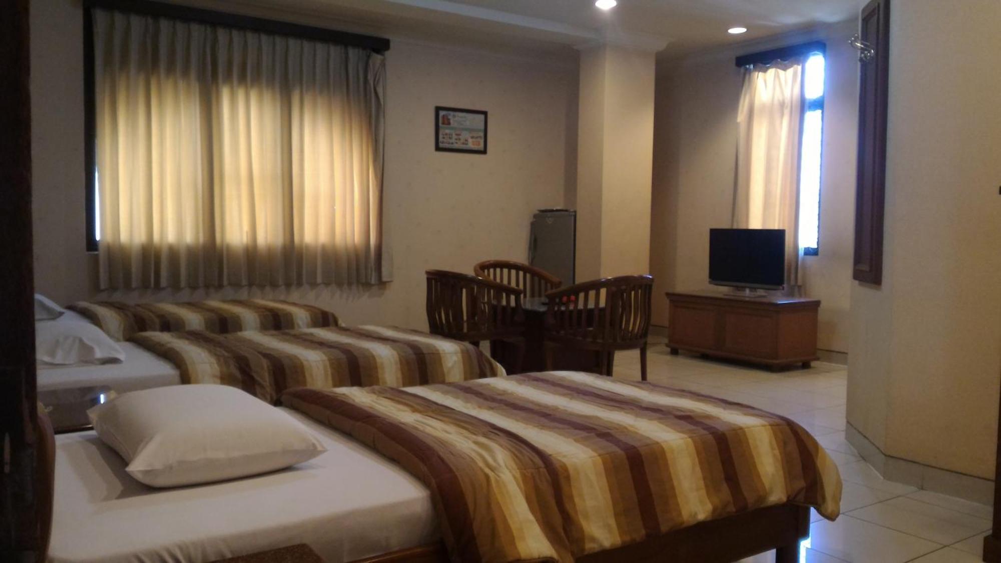 Hotel 678 Kemang Powered By Cocotel Jakarta Extérieur photo