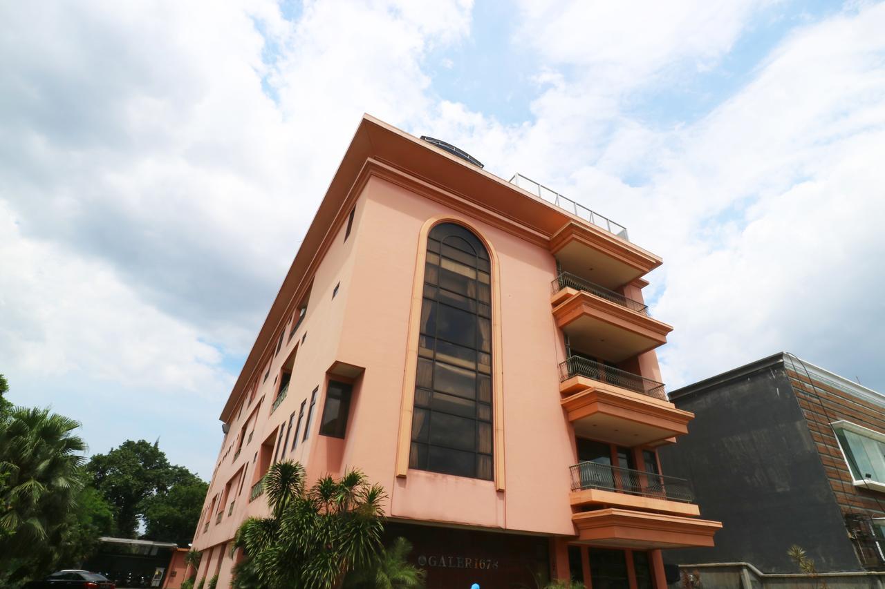 Hotel 678 Kemang Powered By Cocotel Jakarta Extérieur photo